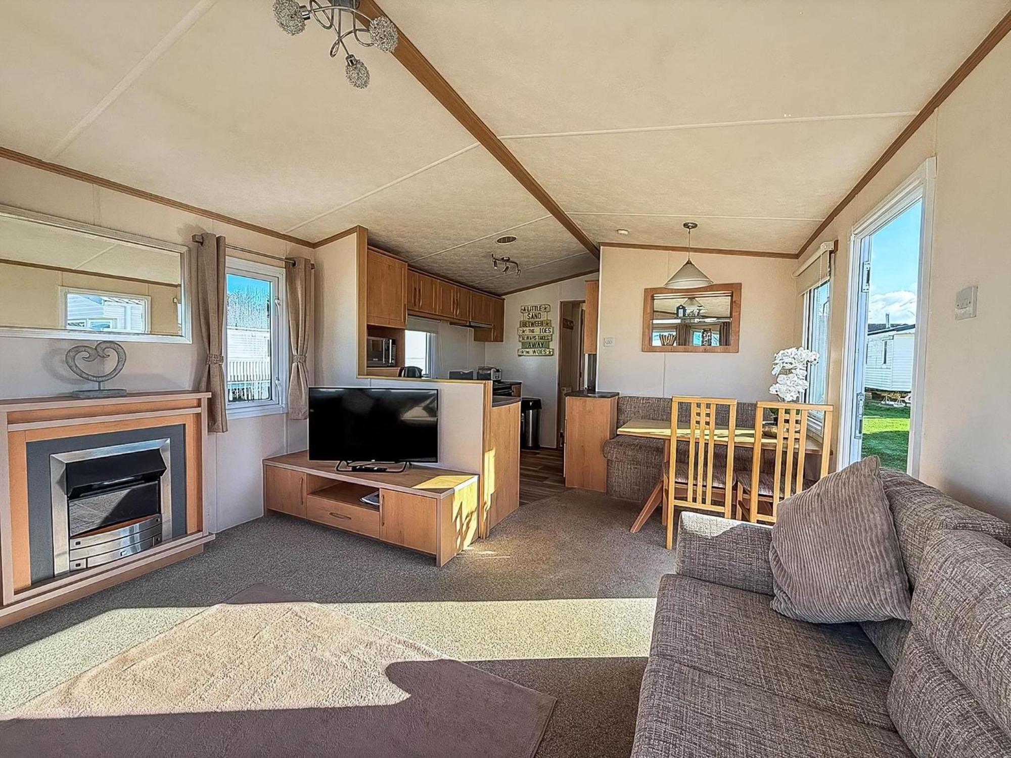 Lovely 6 Berth Caravan For Hire At Manor Park In Hunstanton Norfolk Ref 23044S エクステリア 写真