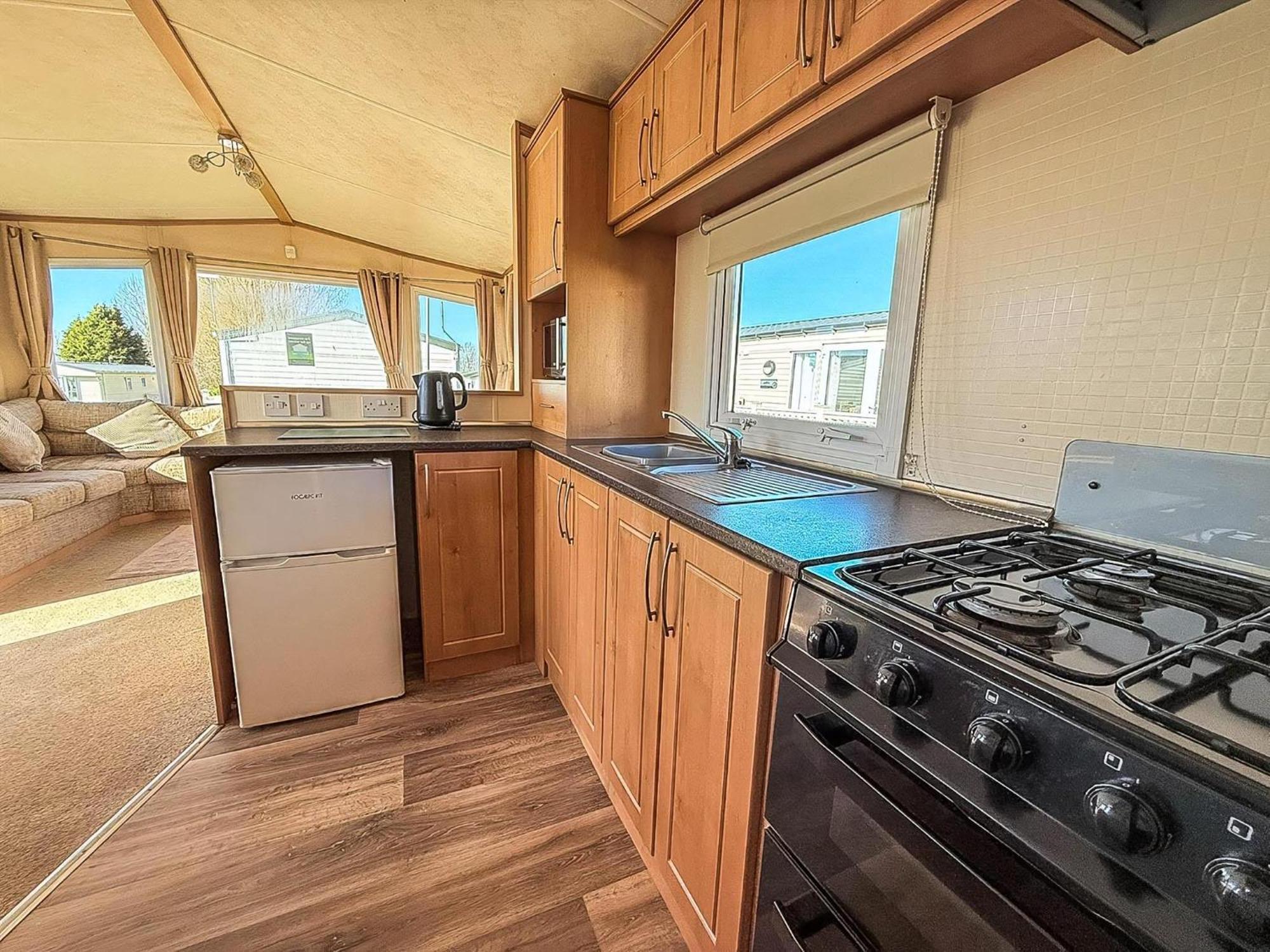 Lovely 6 Berth Caravan For Hire At Manor Park In Hunstanton Norfolk Ref 23044S エクステリア 写真