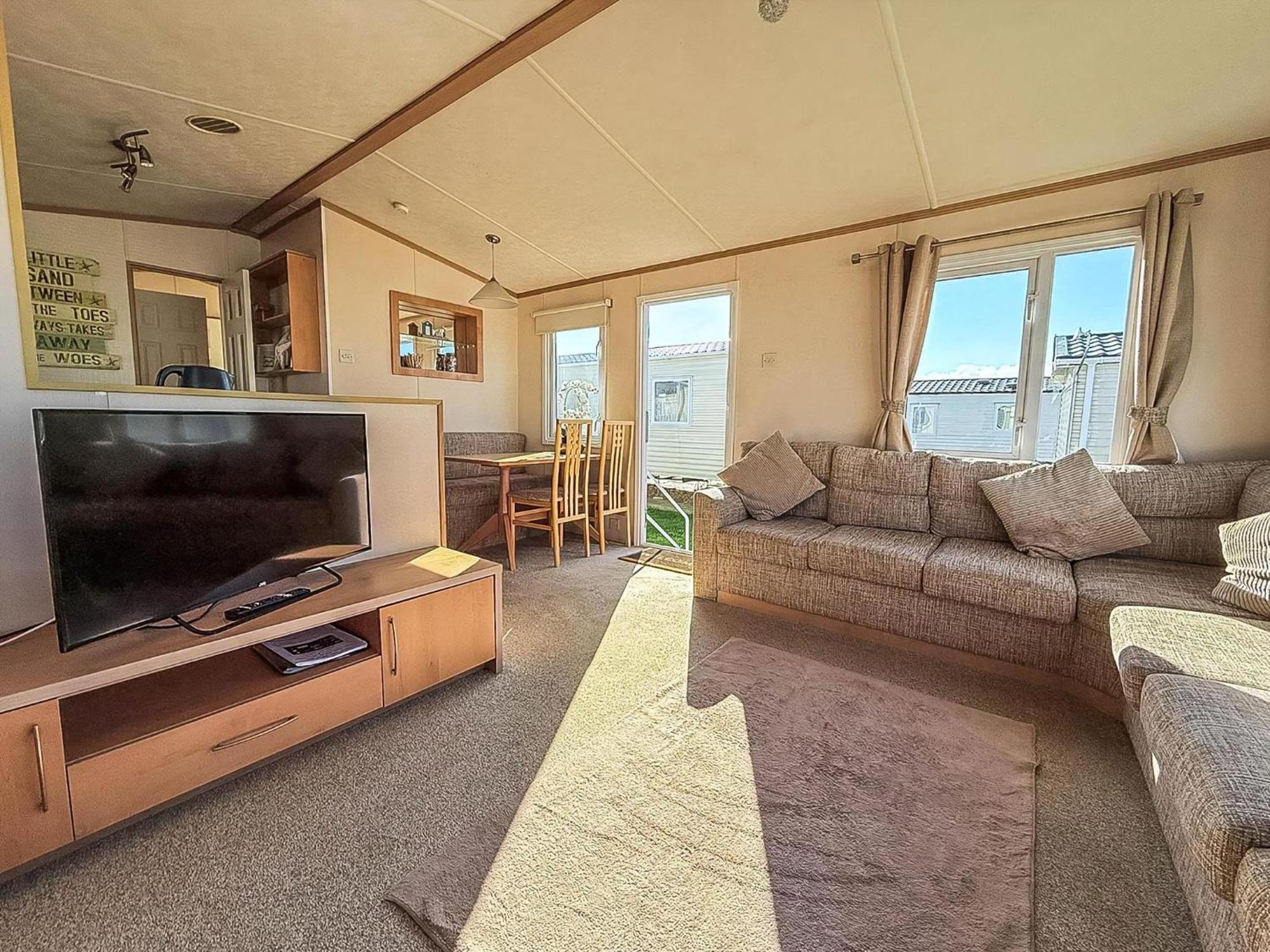 Lovely 6 Berth Caravan For Hire At Manor Park In Hunstanton Norfolk Ref 23044S エクステリア 写真